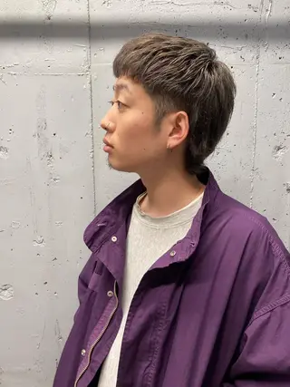 カラー メンズ 顔まわりレイヤー デザインカットのヘアスタイル