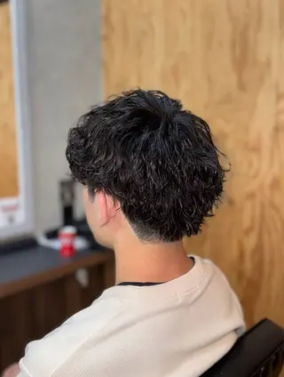 ショート パーマ メンズ 作野 潮織のヘアスタイル