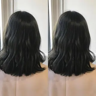 ミディアム カラー 小栗 麻衣のヘアスタイル