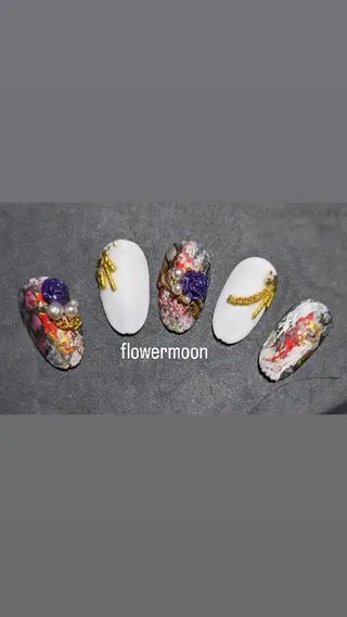 ネイル フラワー ムーンのネイルデザイン
