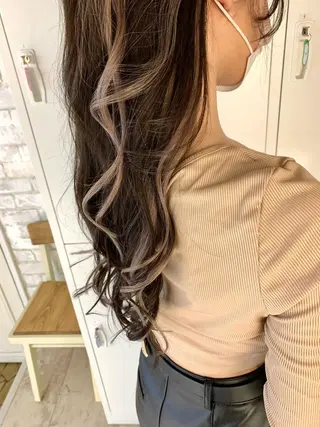 ロング ✨ハイトーン✨艶髪 ✨髪質改善✨和田のヘアスタイル