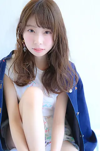 セミロング YOKOI SHINJIのヘアスタイル