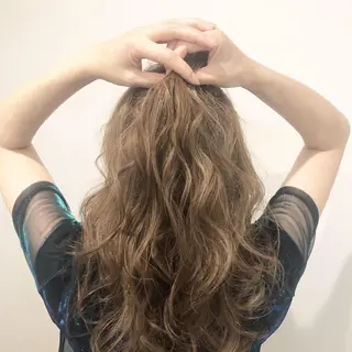 ロング カラー BLINK京橋 (ブリンク)のヘアスタイル