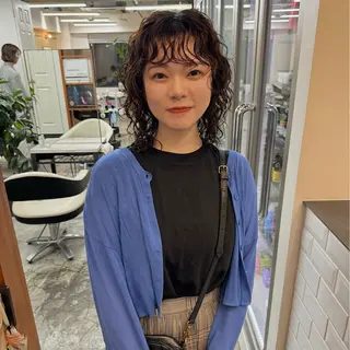 ミディアム パーマ ヘアアレンジ 🌐サトウ リョウ🌐のヘアスタイル