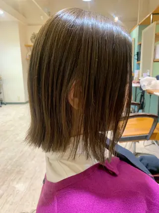 ミディアム カラー ミルクティーベージュ の魔術師　manaeのヘアスタイル