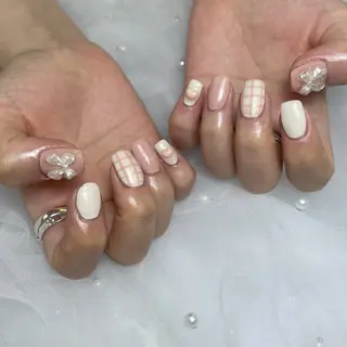 ネイル パーツたくさん🍓 SUMIのネイルデザイン