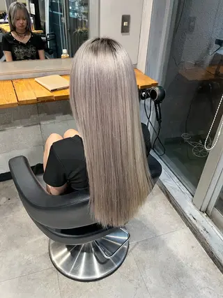 ロング カラー 川越ハイトーン🧸 Yumaのヘアスタイル