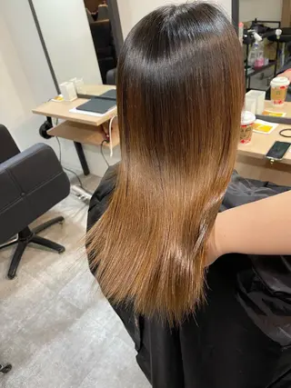 ミディアム ブリーチ縮毛矯正 LAFFYuiのヘアスタイル