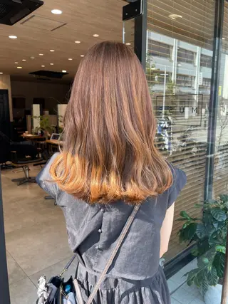 ロング ダブルカラー,透け カラーHINARIのヘアスタイル