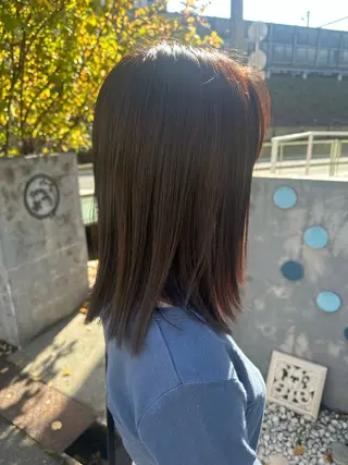 ミディアム カラー 安達 望のヘアスタイル