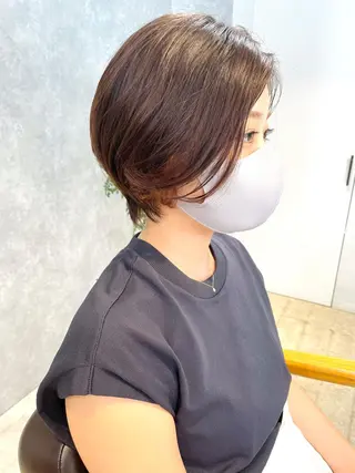 ショート カラー 東 みのりのヘアスタイル