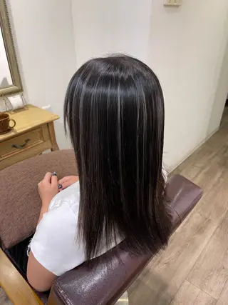 セミロング カラー Felice Erikaのヘアスタイル