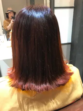 ミディアム カラー Avery SHINのヘアスタイル