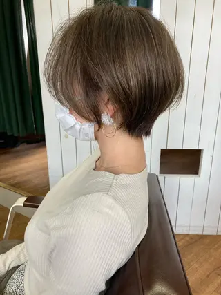 ショート カラー Hareru 豊田 修廣のヘアスタイル