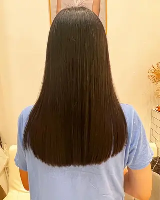 セミロング カラー パーマ ヘアアレンジ メンズ キッズ ネイル マツエク・マツパ アイブロウ 堀井 凌平のヘアスタイル
