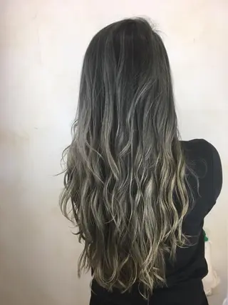 ロング iroa＋color 鶴見店のヘアスタイル