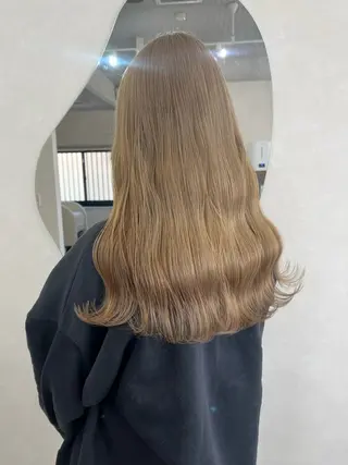 ロング カラー 長山 茉白のヘアスタイル