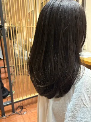 ロング 髙田 千華 髪質改善ストレートのヘアスタイル