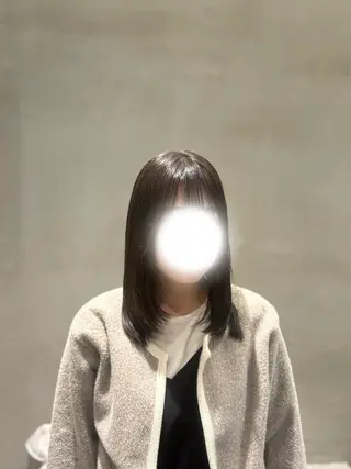 ミディアム カラー 廣野 芽唯奈のヘアスタイル