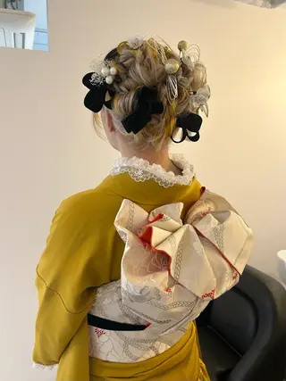 ロング ヘアアレンジ 綺星 ハイトーン/デザインのヘアスタイル