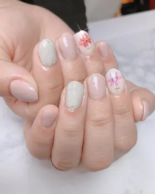 ネイル Bella 齋藤理奈のネイルデザイン