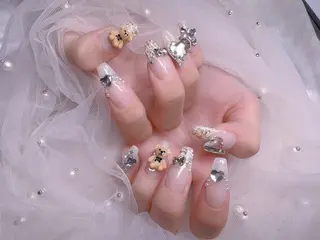 ネイル UMI ネイルサロン新宿🎀のネイルデザイン