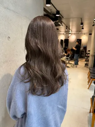 セミロング カラー 【銀座】艶髪/上品な カラー特化/涼/駅近のヘアスタイル