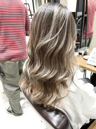ロング 🌈外国風ハイライト こうたろうのヘアスタイル