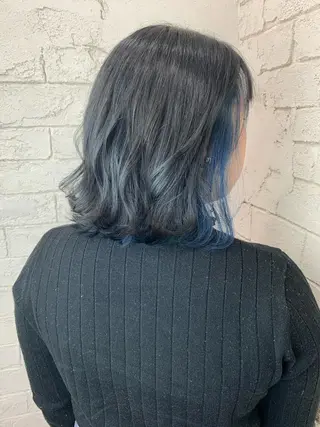 ミディアム someya 🥀のヘアスタイル