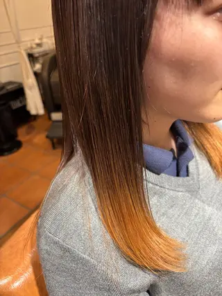 セミロング トリコヘアサロン 新井千智のヘアスタイル