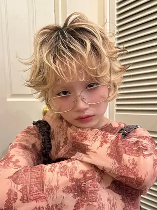 カラー 山下 莉歩のヘアスタイル