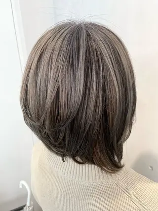 ショート カラー 透明感カラー✨艶髪 制作🌱山根あゆみのヘアスタイル