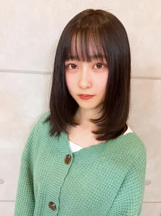 セミロング カラー 艶髪専門美容師🏄 kazuレスlessのヘアスタイル