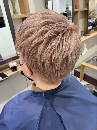 ショート 室谷 ゆりあのヘアスタイル