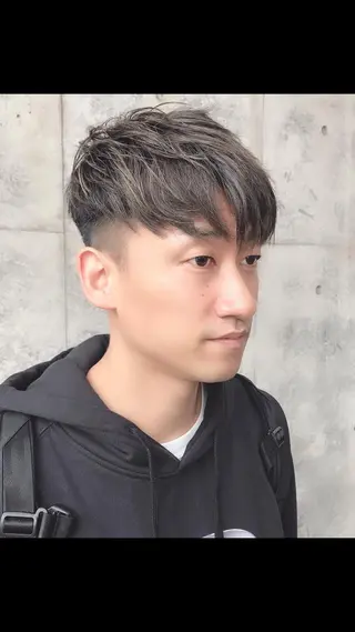 ショート カラー メンズ 及川 光のヘアスタイル