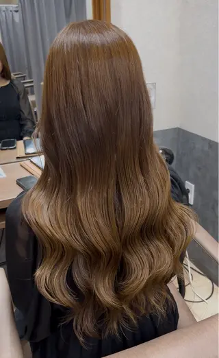 ロング カラー TELA HAIR AYANOのヘアスタイル