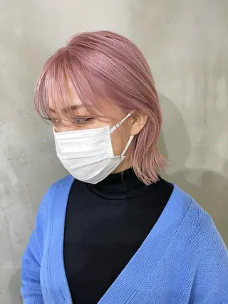 カラー ニシオカ タクヤのヘアスタイル