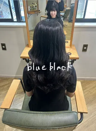 ロング カラー 暖色カラー🪷 オタク美容師🎶のヘアスタイル