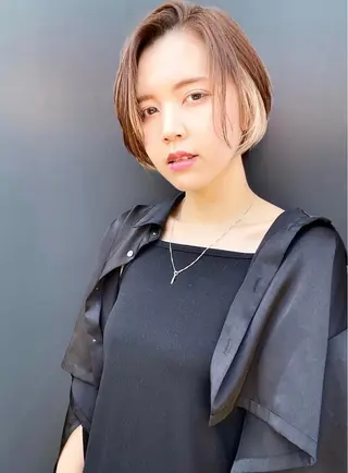ショート カラー wakana / くびれカットのヘアスタイル
