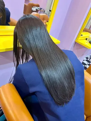 ロング シール+ちび編み込み エクステ梅田🐨のヘアスタイル