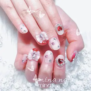 ネイル 🎀まゆ 🪽🐾のネイルデザイン