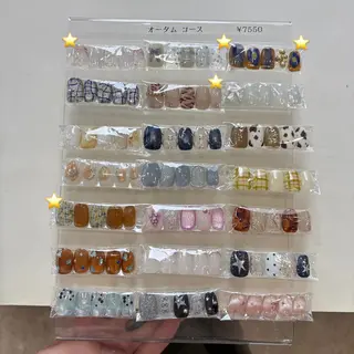 ネイル AKAHOSHI . Rのネイルデザイン