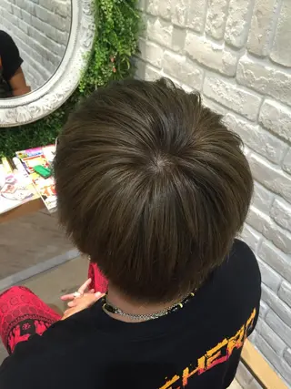 ショート カラー メンズ 吉岡 三四朗のヘアスタイル