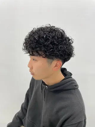 ミディアム パーマ メンズ 【柏メンズパーマ職人 】店長　KAZUMAのヘアスタイル
