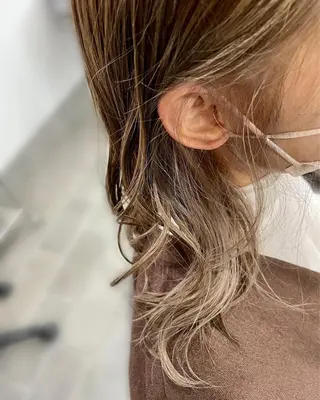 ミディアム カラー lanugo 越打　優のヘアスタイル
