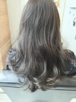 ロング カラー ヘアアレンジ 鳴海 悠のその他イメージ