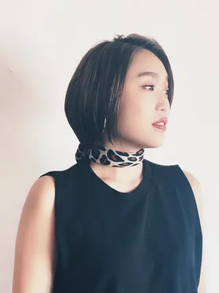 ショート カラー ヘアアレンジ ヤノ ナオミのヘアスタイル