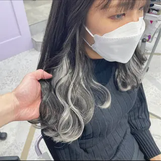 セミロング ブリーチ&エクステ 🥀ケアカラー特化のヘアスタイル
