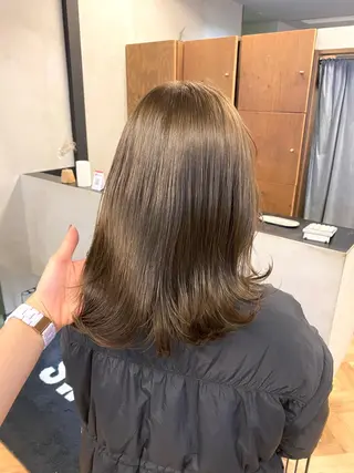 ミディアム カラー パーマ ヘアアレンジ メンズ キッズ ネイル マツエク・マツパ アイブロウ 前川 朋香のヘアスタイル