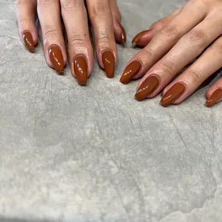 ネイル yua salon所属・朝岡 詩衣のネイルデザイン